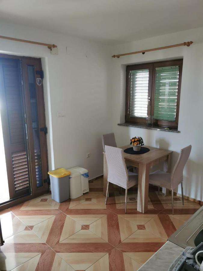 Guarda Alla Vita Njivice Extérieur photo